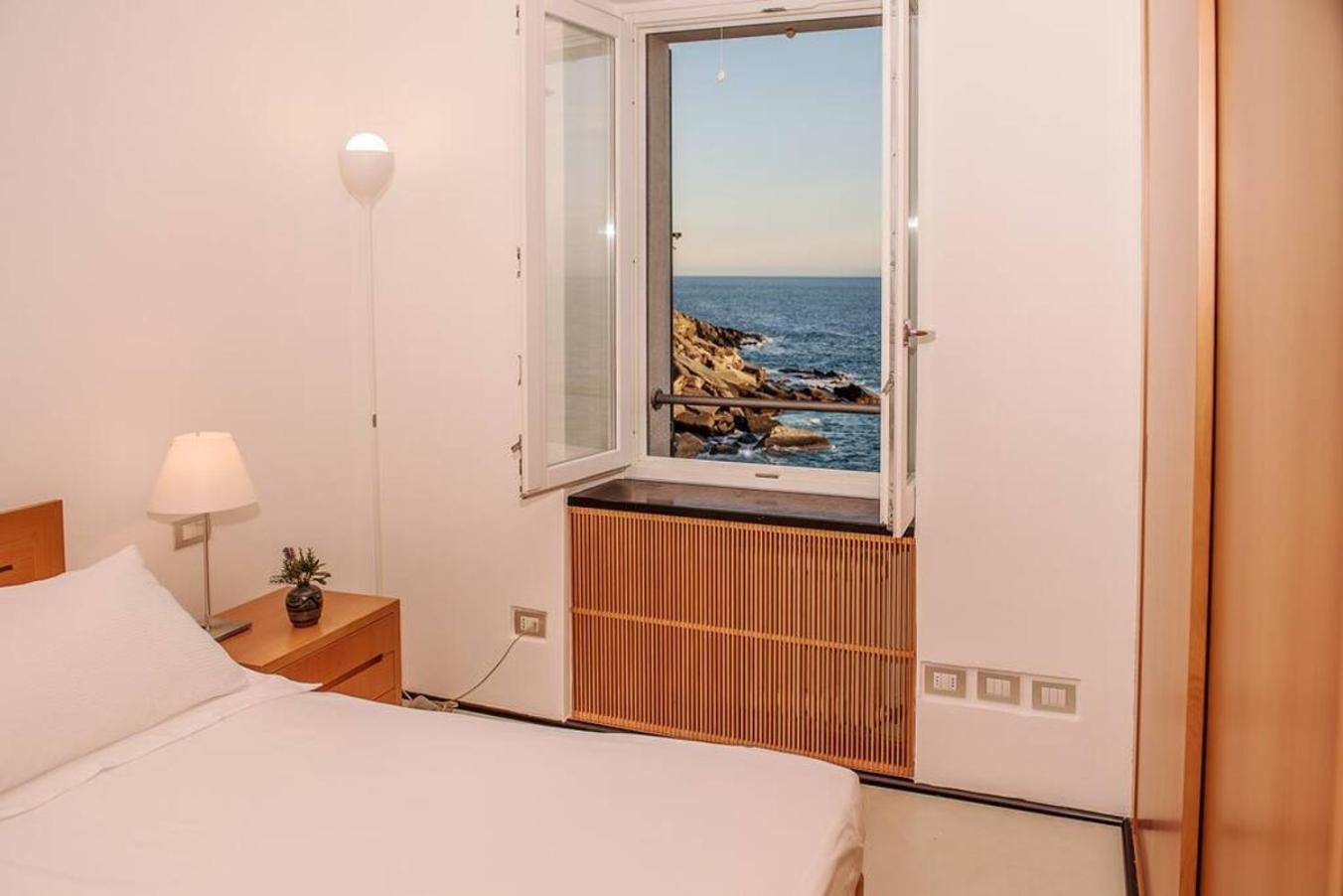 Carattino 12 Idyllic Seafront Retreat Διαμέρισμα Βερνάτσα Εξωτερικό φωτογραφία