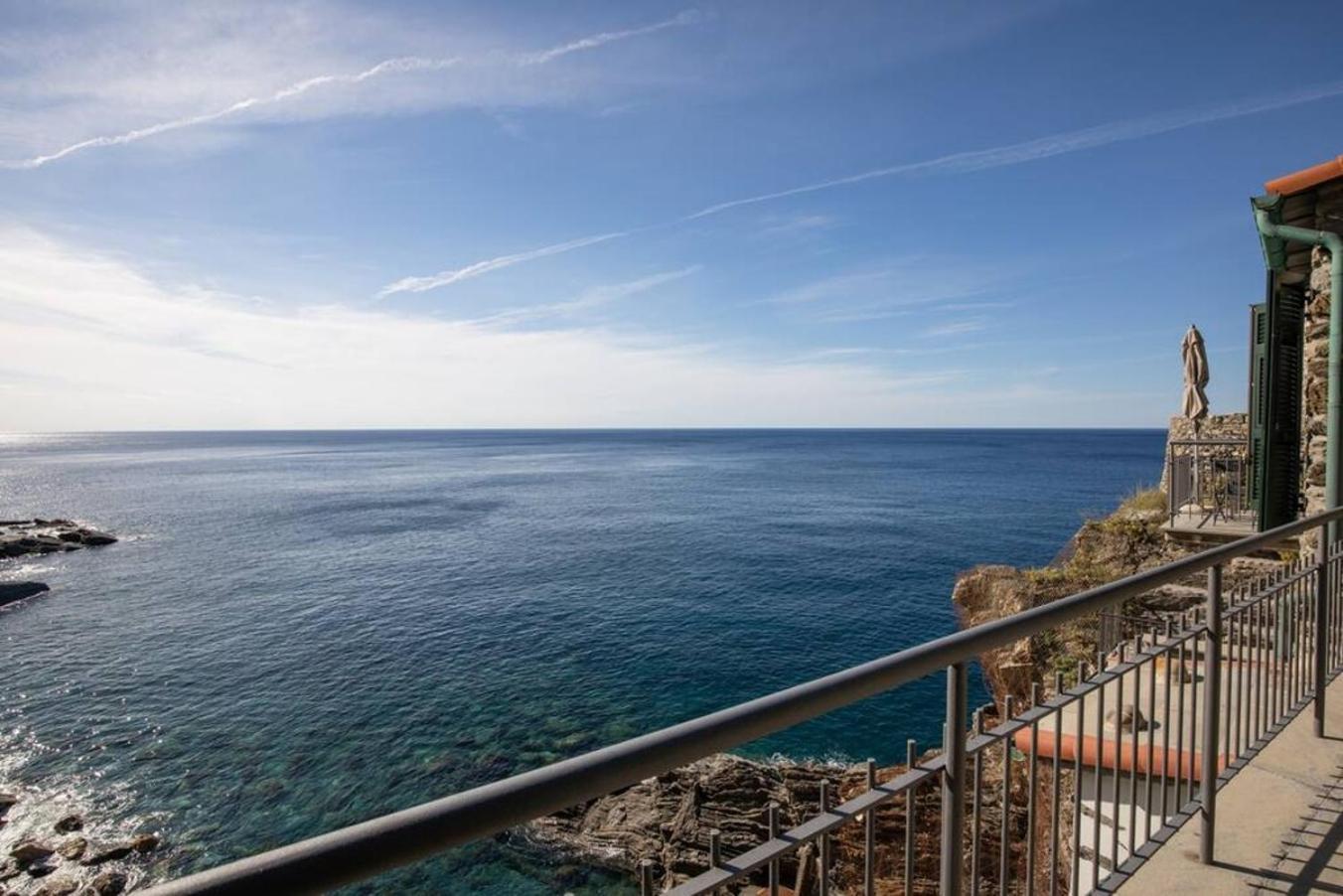 Carattino 12 Idyllic Seafront Retreat Διαμέρισμα Βερνάτσα Εξωτερικό φωτογραφία